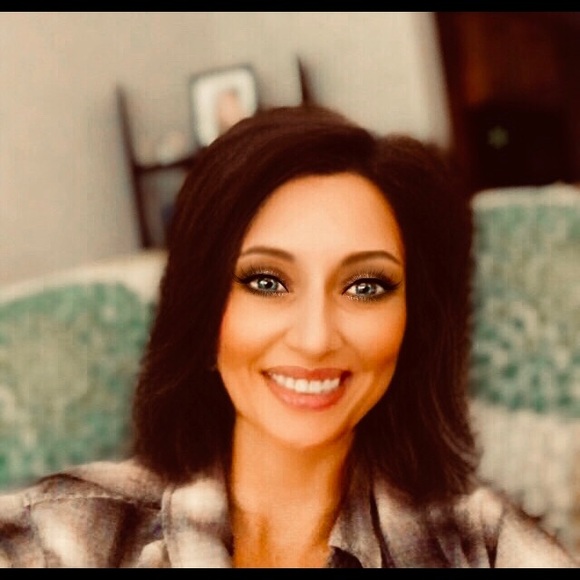 Meet your Posher, Haley - Picture 2 of 16